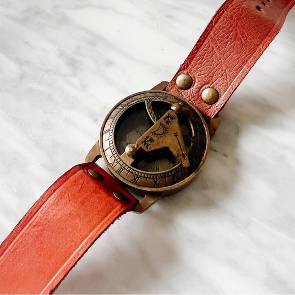 Compass Watch - Picture 2 of 2